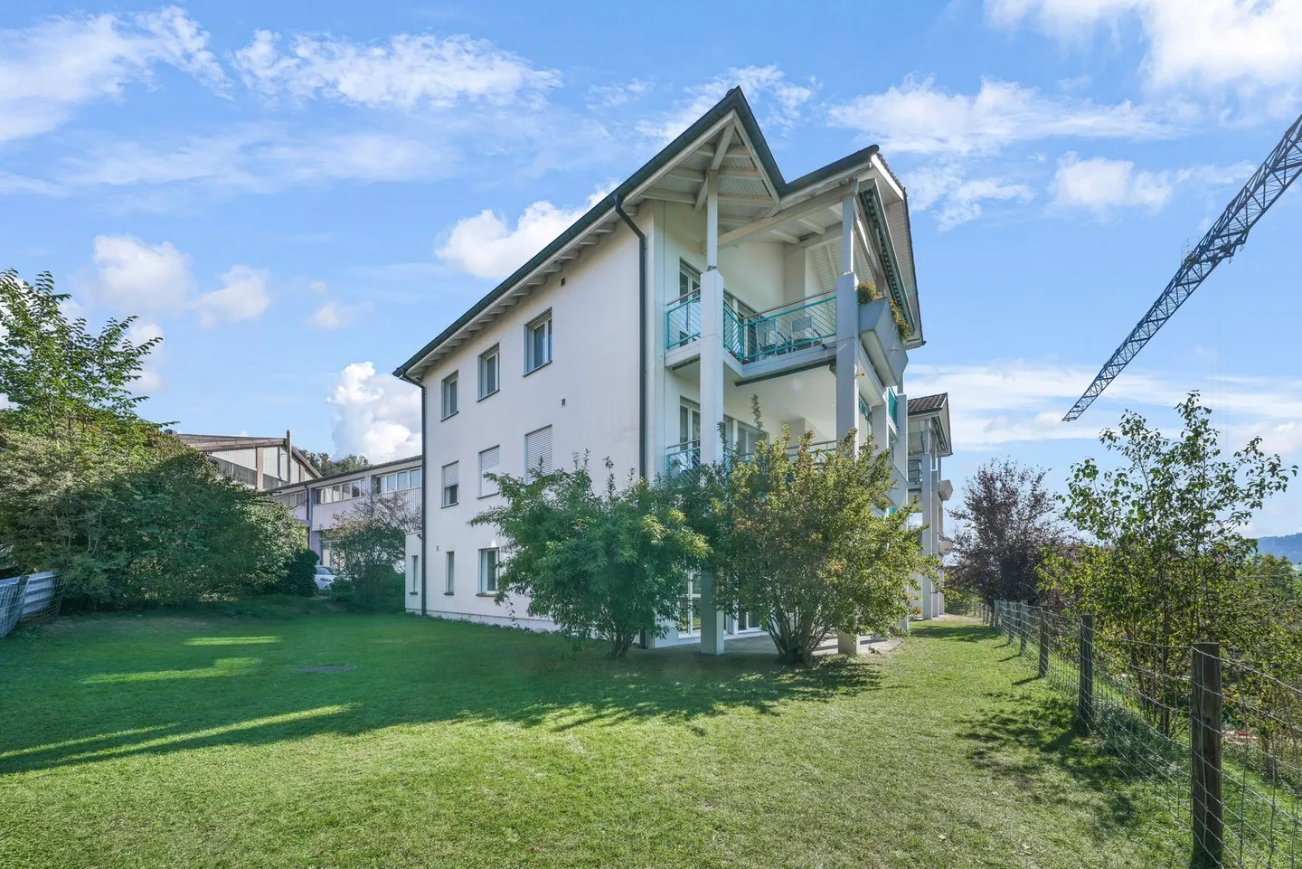 Vivre avec une vue : Appartement de jardin de 4,5 pièces avec beaucoup d'intimité - Photo 13 sur 13