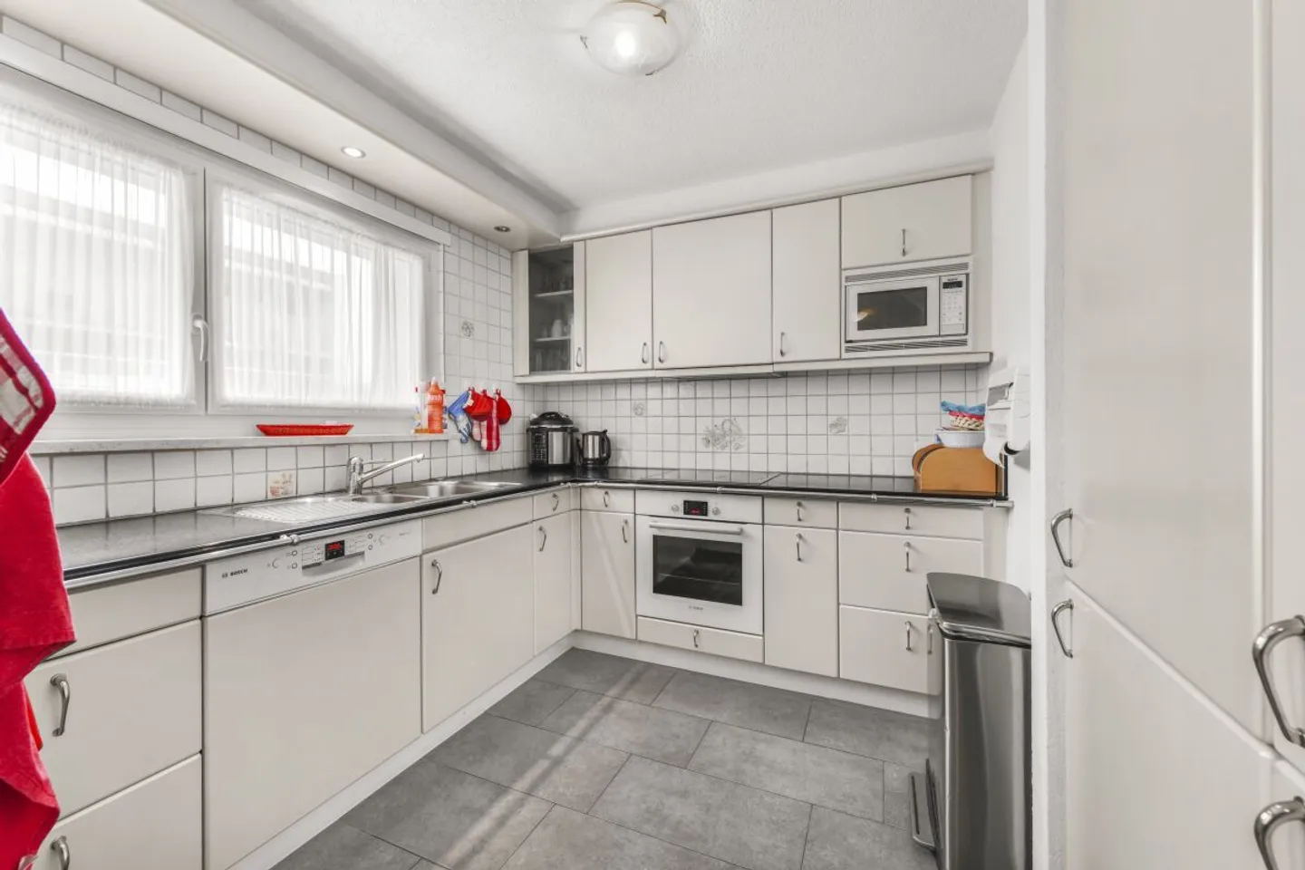 Living with a sense of well-being: 4.5-room apartment in an ideal location - Photo 5 of 13
