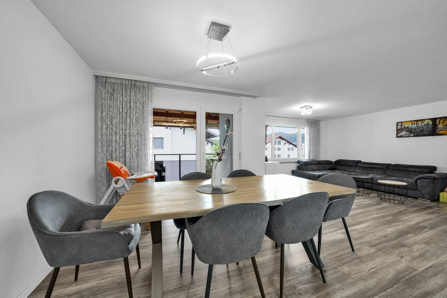 Il tuo sogno di possedere una casa - attraente, modernizzato e adatto alle famiglie a Oberuzwil - Foto 4 di 13