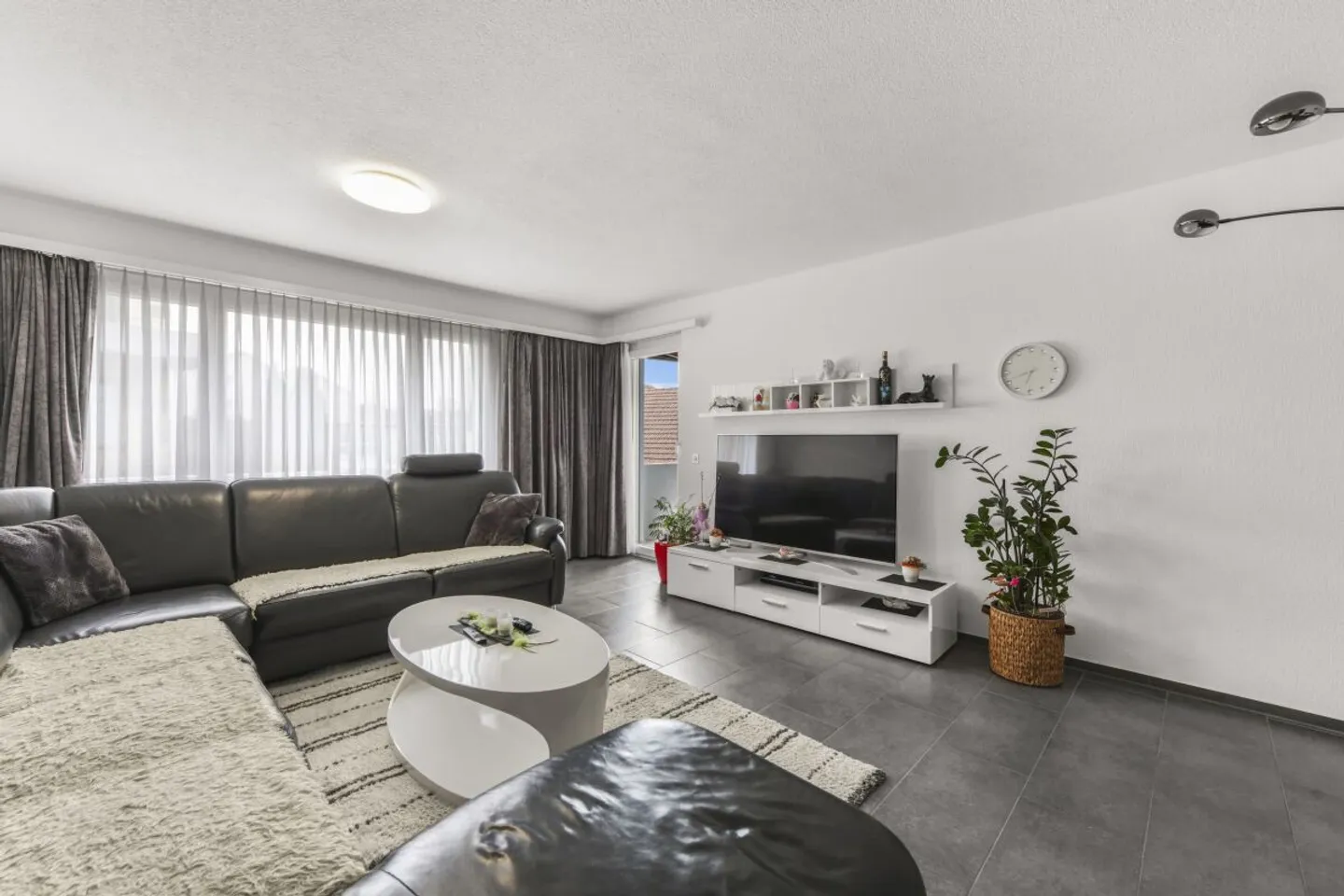 Living with a sense of well-being: 4.5-room apartment in an ideal location - Photo 1 of 13