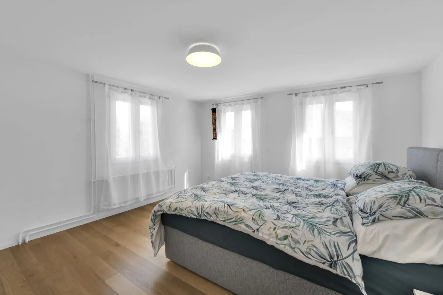 Bright and friendly 3.5 room apartment in the center of Flawil - Photo 4 of 13