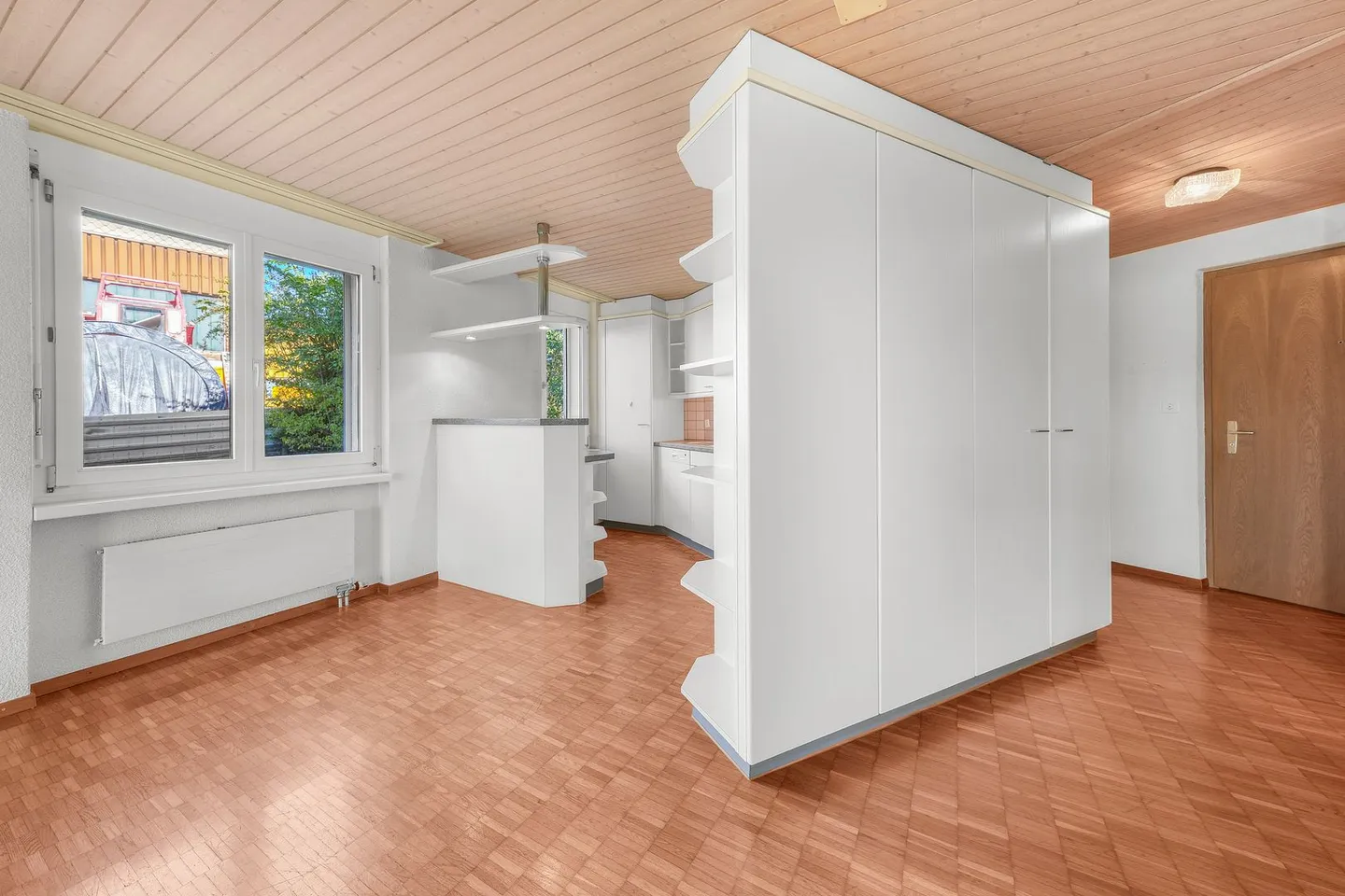 Vivre avec une vue : Appartement de jardin de 4,5 pièces avec beaucoup d'intimité - Photo 3 sur 13