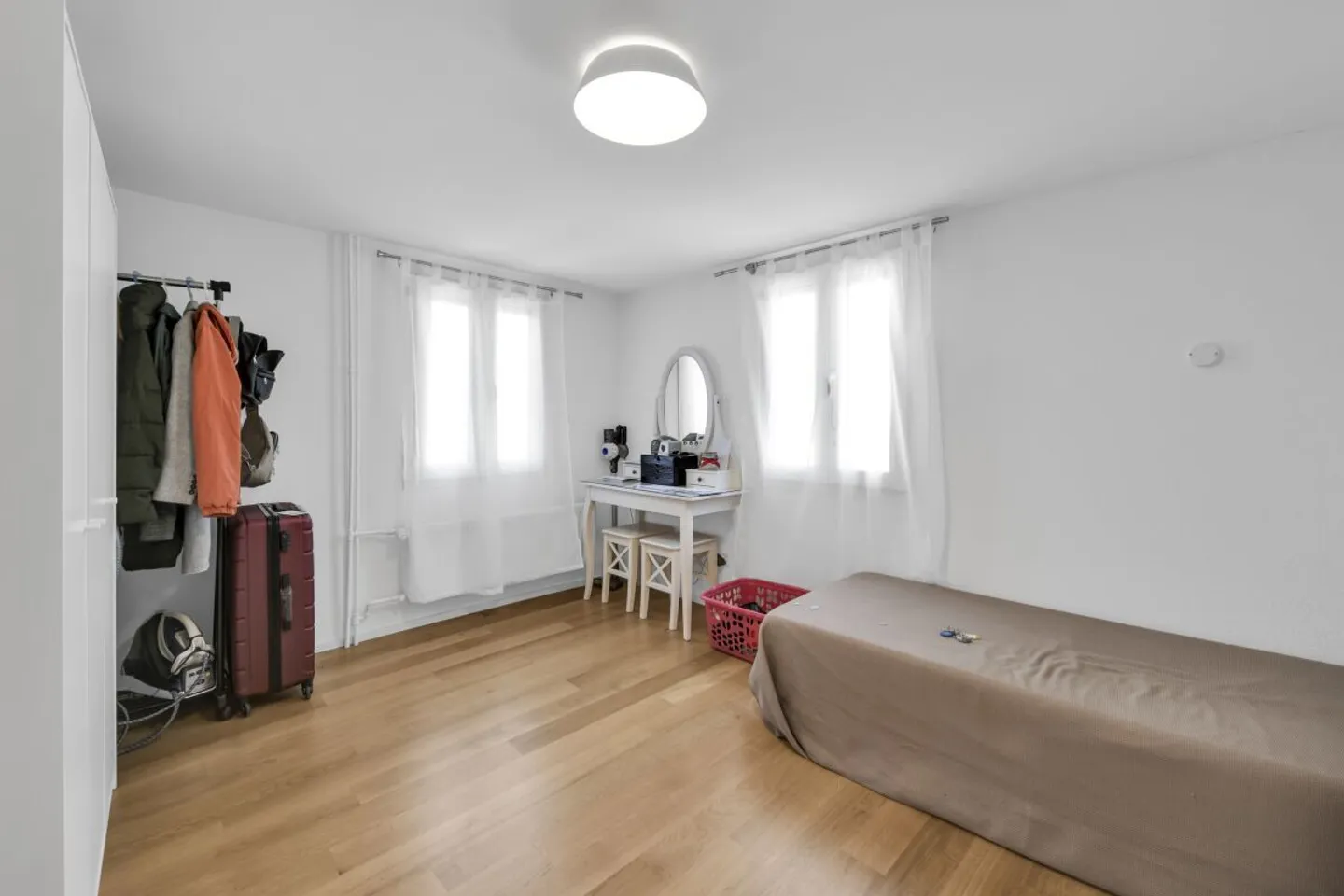 Bright and friendly 3.5 room apartment in the center of Flawil - Photo 9 of 13