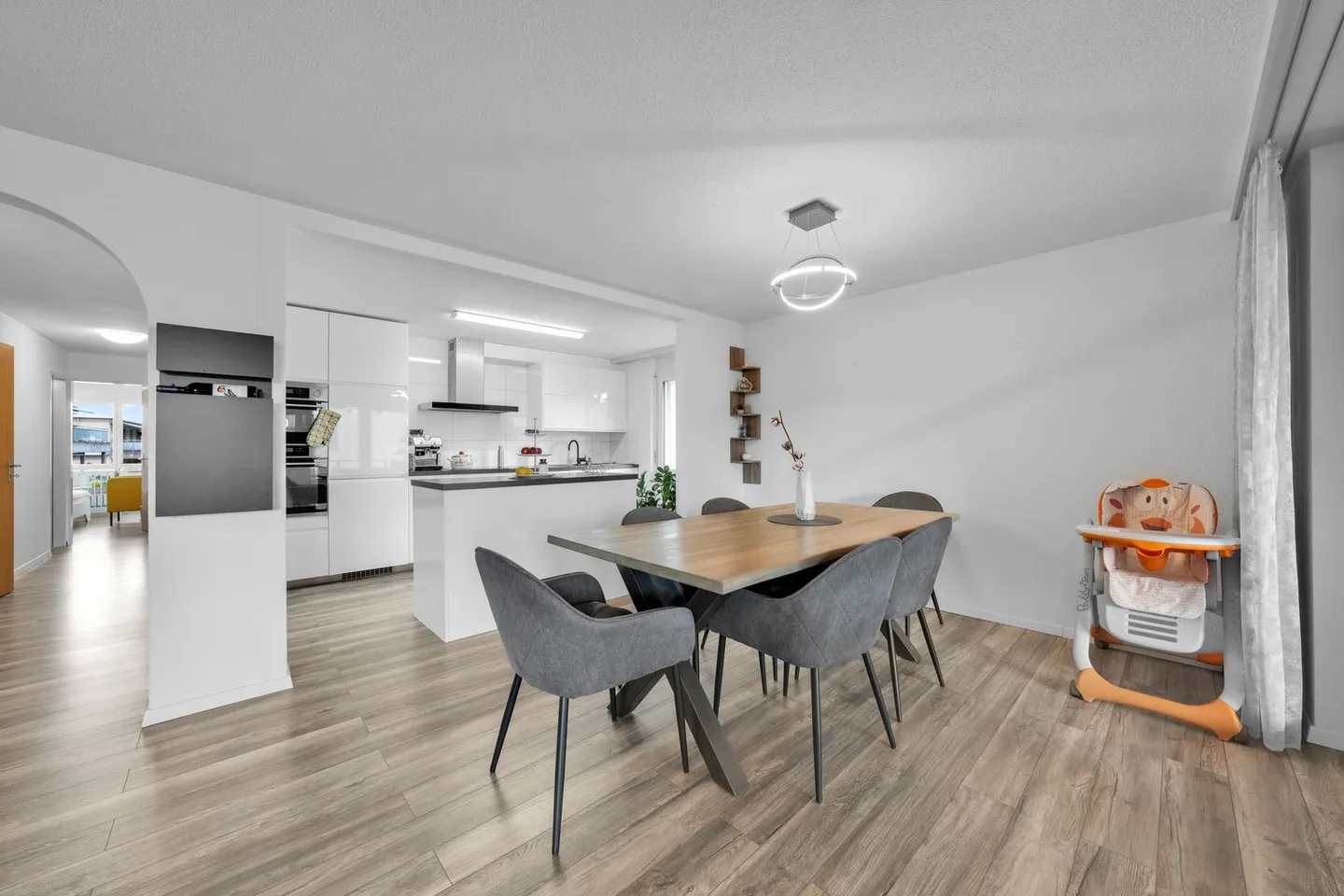 Il tuo sogno di possedere una casa - attraente, modernizzato e adatto alle famiglie a Oberuzwil - Foto 6 di 13