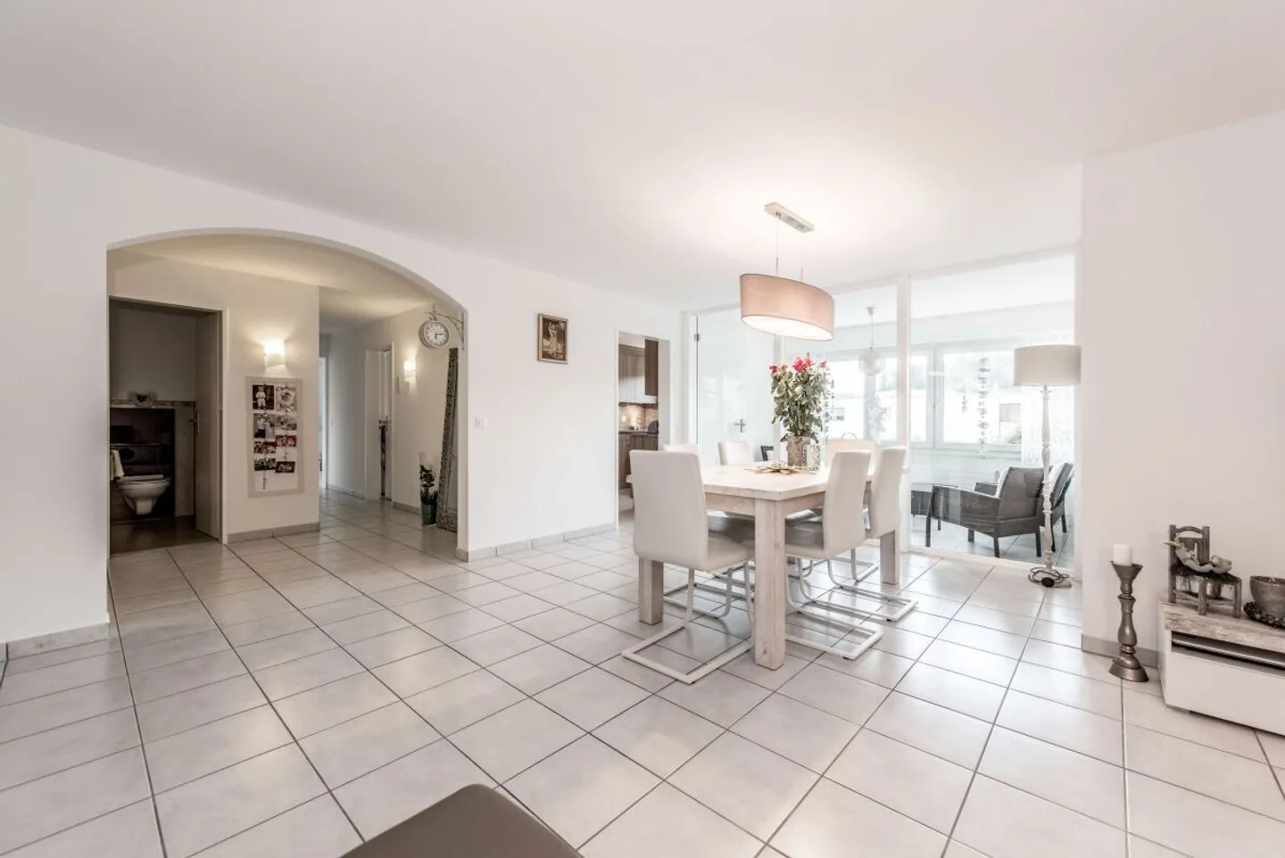 Appartement familial spacieux de 5,5 pièces dans le quartier prisé de Bruggeregg - Photo 3 sur 13