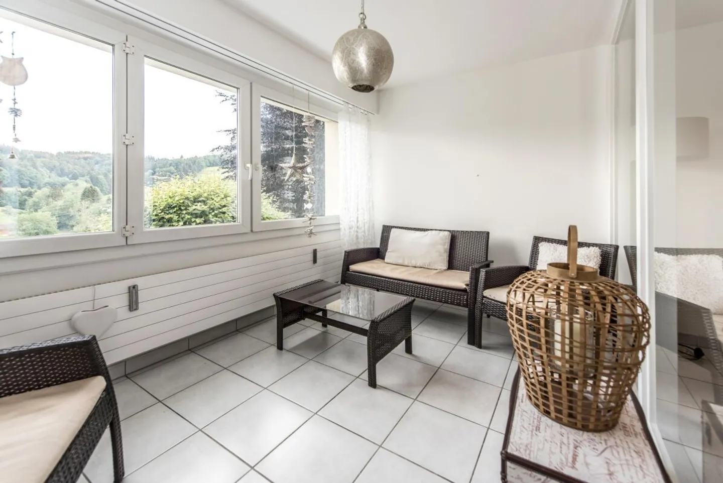 Appartement familial spacieux de 5,5 pièces dans le quartier prisé de Bruggeregg - Photo 4 sur 13