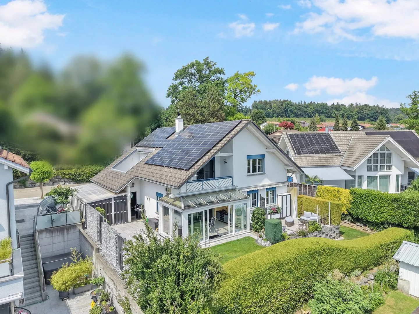 Freistehendes Einfamilienhaus mit Traumhaftem Blick - Foto 1 von 13