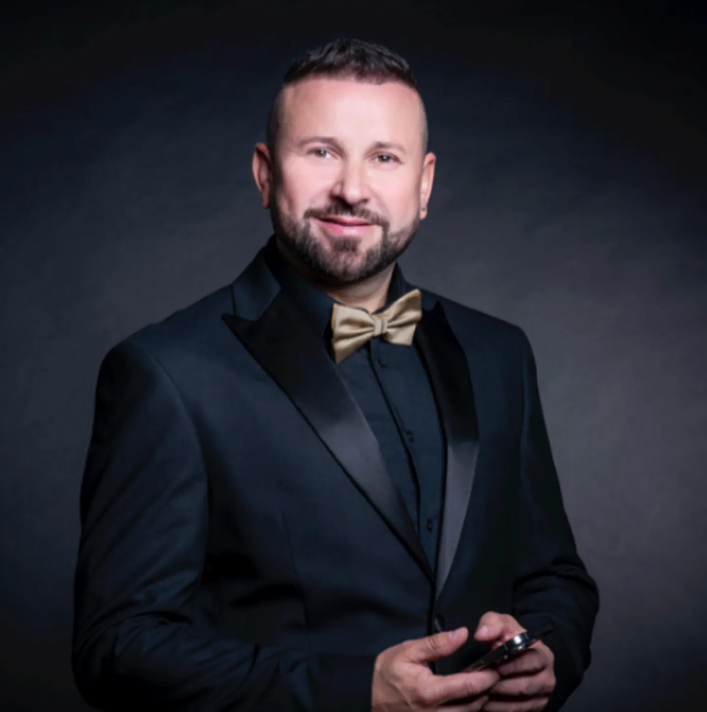 Sasha  Stojmenovski