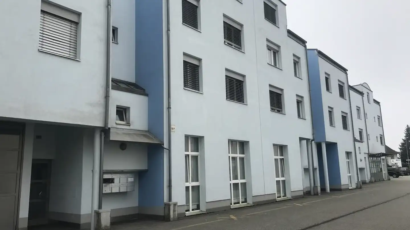 Geschäft mieten - Bernstrasse 166, 4852 Rothrist - Foto 2