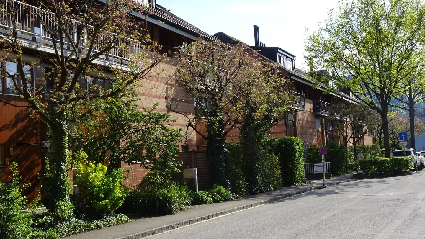 Tiefgaragenstellplatz mieten - Baselmattweg, 4123 Allschwil