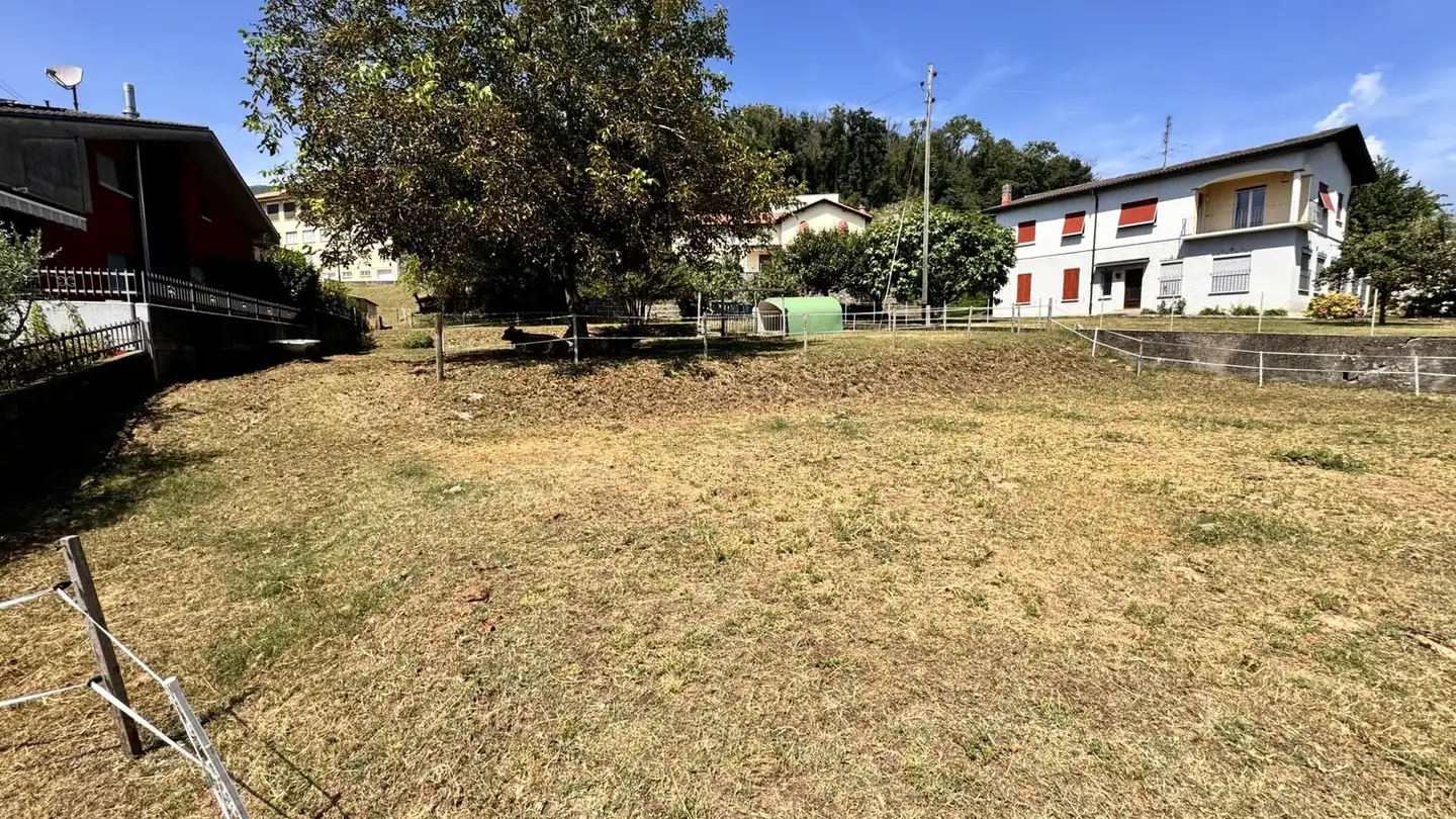 Constructible plot for sale - 6864 Arzo