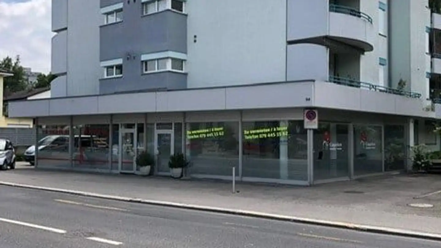 Shop for rent - Route De Brügg / Brüggstrasse 94, 2503 Biel/Bienne