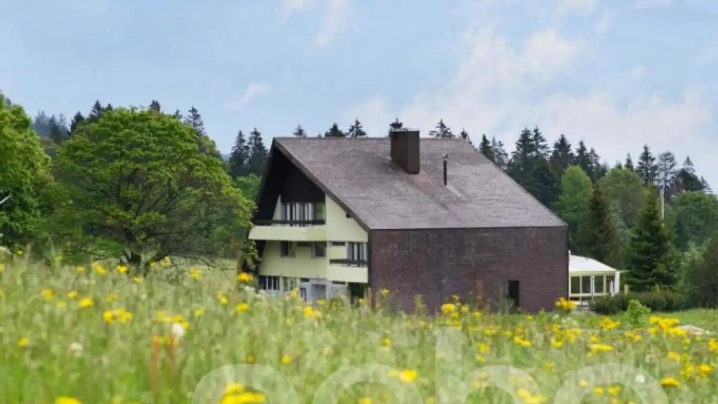 Mischgenutztes Gebäude kaufen - Mont-Crosin, 2610 Mont-Crosin