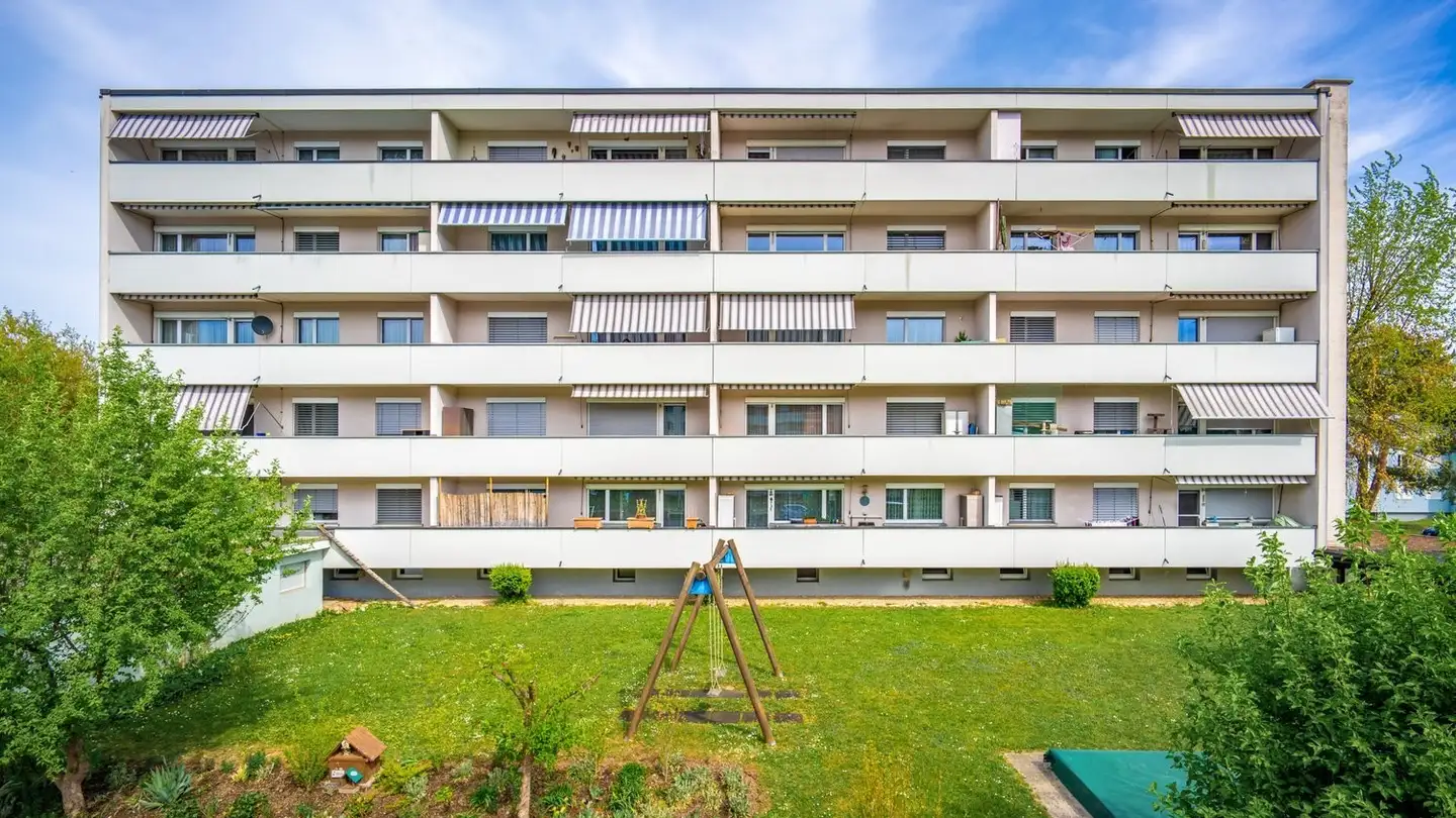 Outdoor parking space for rent - Eichenweg 53, 8424 Embrach