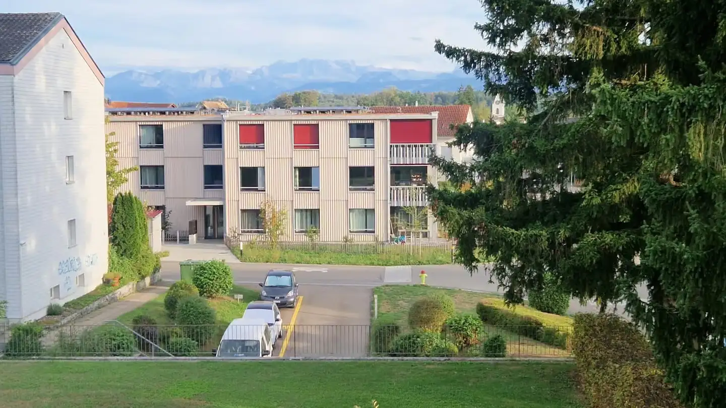 Wohnung mieten - 8617 Mönchaltorf