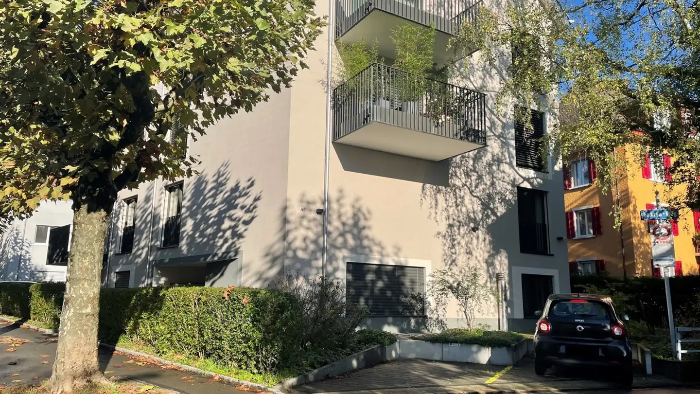 Place de parking extérieure à louer - Eugen-Huber-Strasse 64, 8048 Zürich