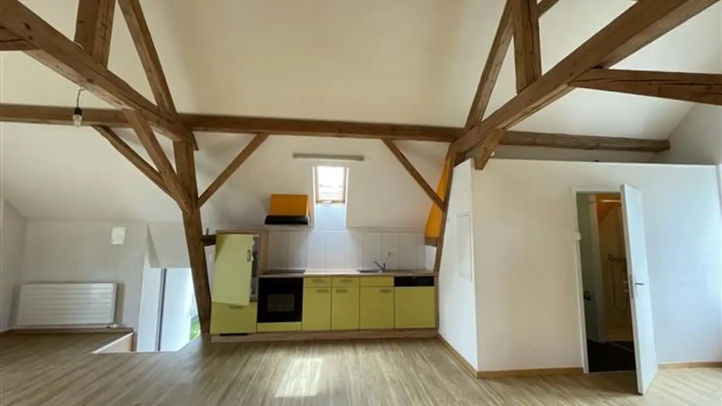 Dachgeschosswohnung mieten - Froheggstrasse 4, 9545 Wängi