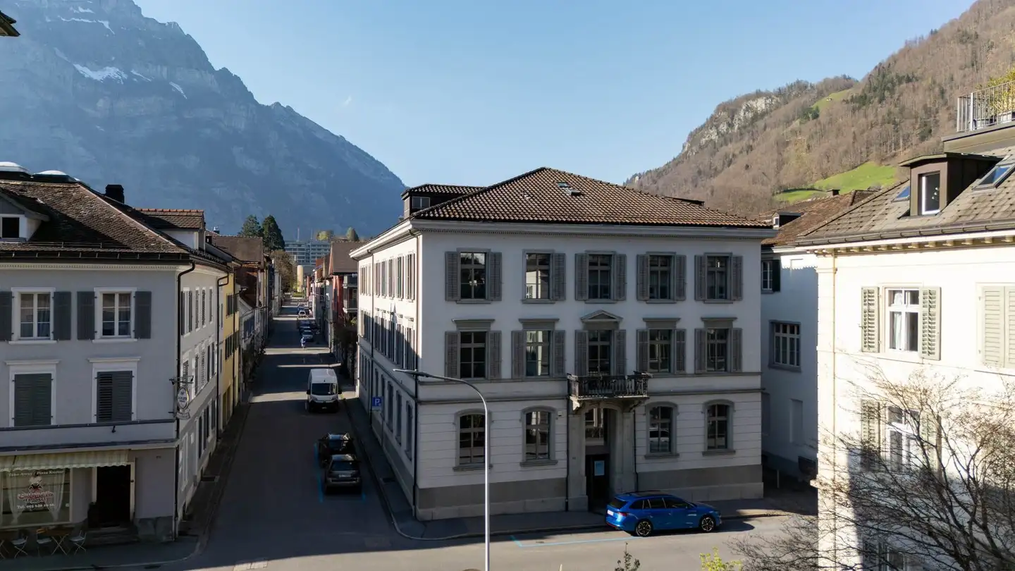 Spazio ufficio in affitto - Bankstrasse 22, 8750 Glarus - Photo 2