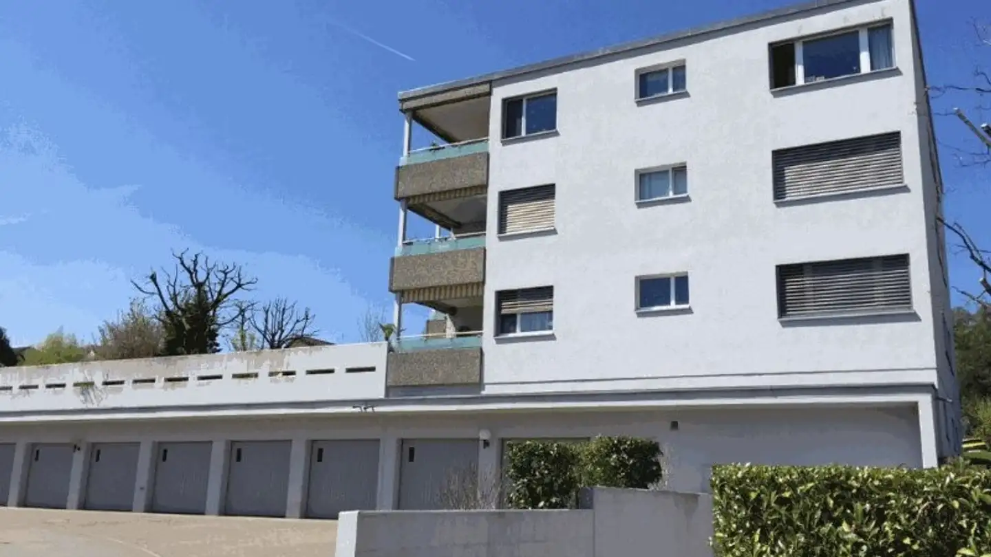Place de parking extérieure à louer - Reidholzstrasse 32, 8805 Richterswil