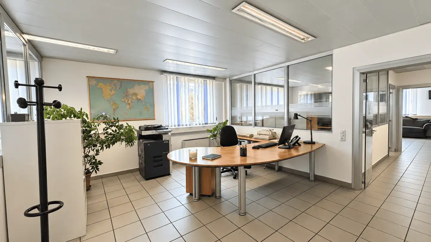 Mischgenutztes Gebäude mieten - 6808 Torricella