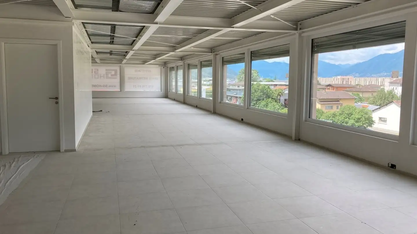 Grande magazzino in affitto - Via Monda 2, 6592 S. Antonino - Photo 4