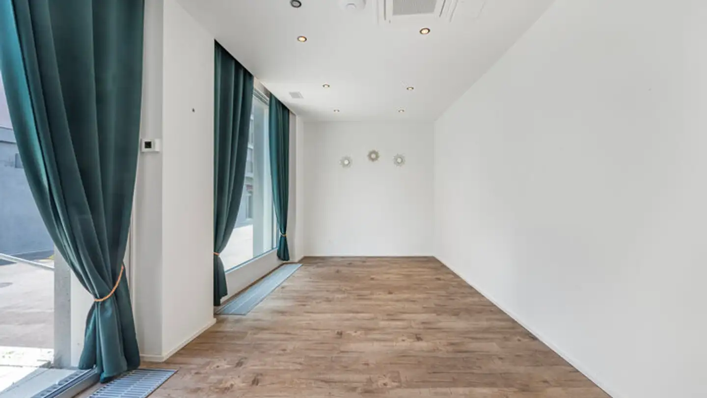 Mischgenutztes Gebäude kaufen - 8180 Bülach - Foto 2