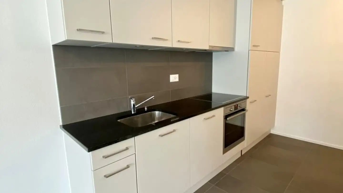 Studio à louer - Avenue Des Platanes 10, 3960 Sierre - Photo 3