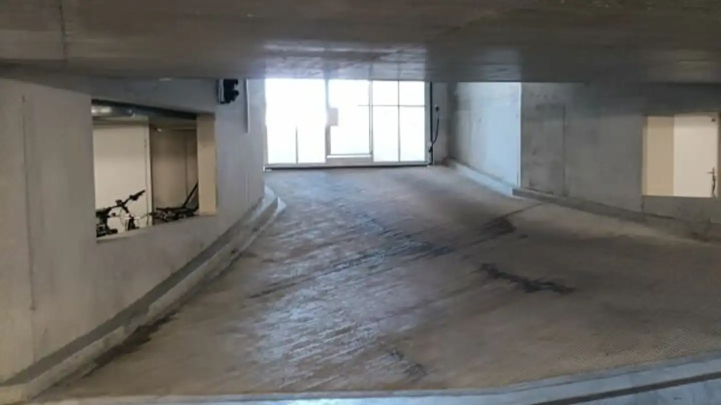 Parcheggio sotterraneo in affitto - Wannersmattweg 4, 3250 Lyss - Foto 3