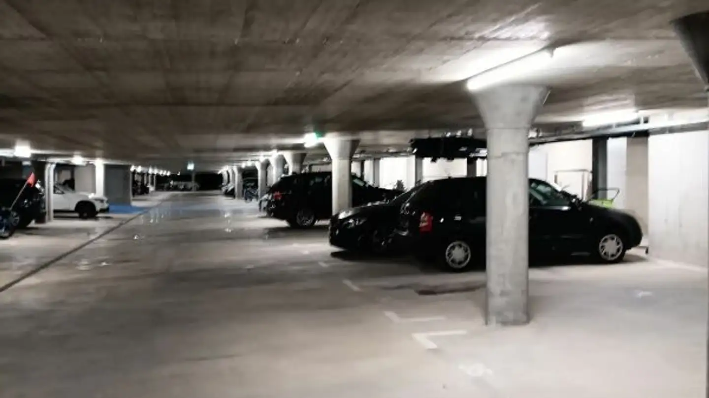 Parcheggio sotterraneo in affitto - Wannersmattweg 4, 3250 Lyss - Foto 4
