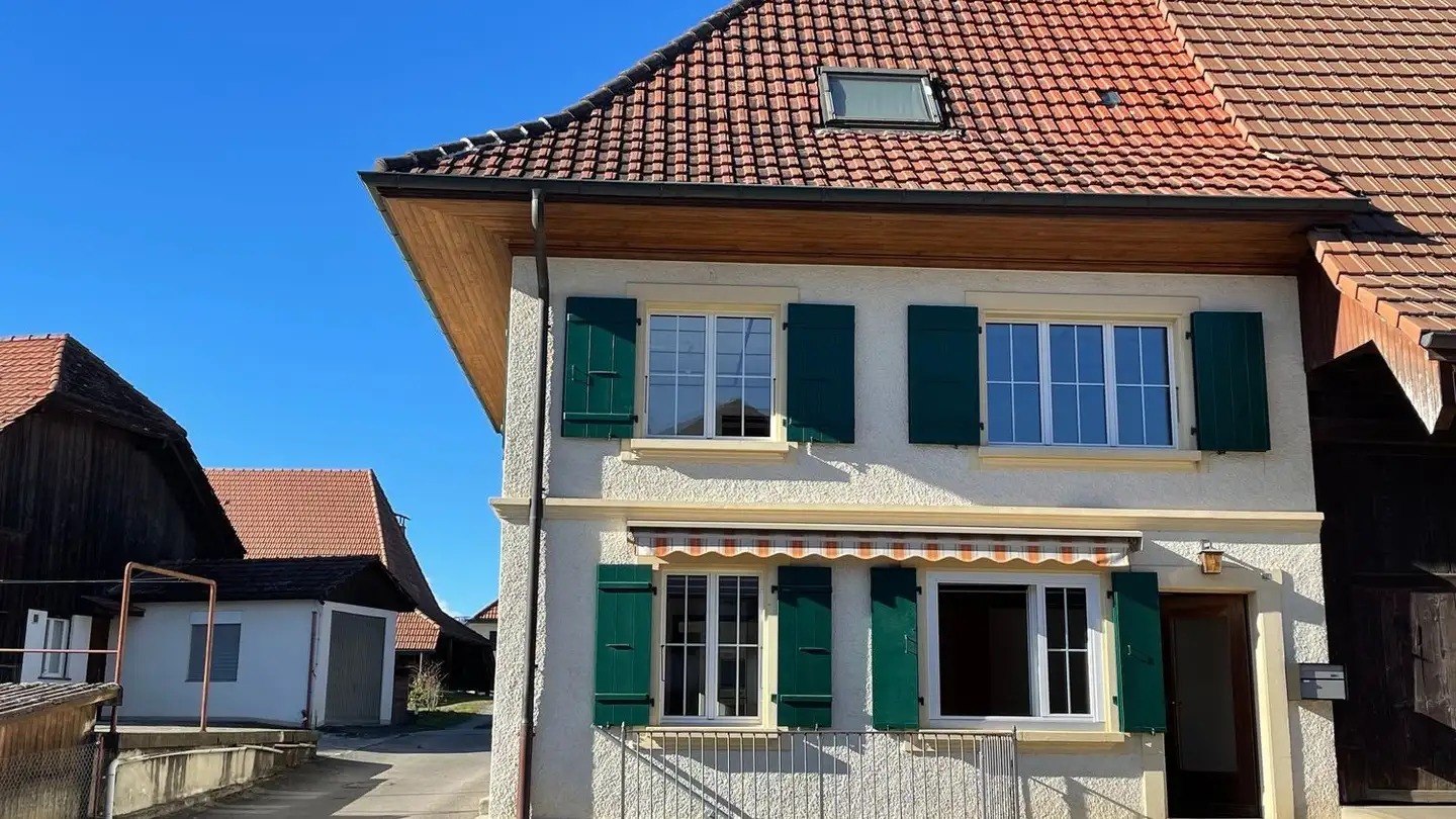 Duplex à louer - Oberdorf 11, 3226 Treiten