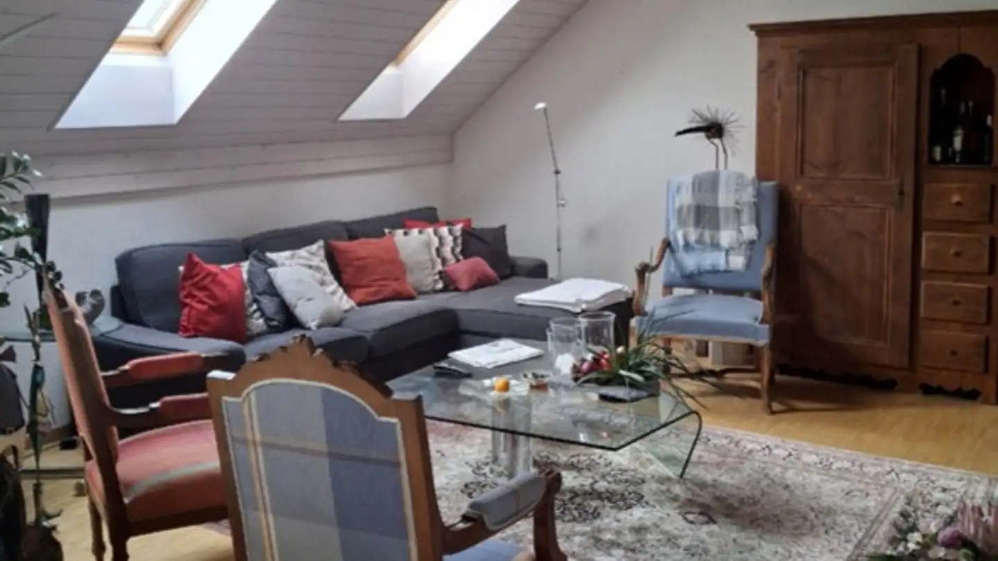 Möblierte Wohnung mieten - 8123 Ebmatingen