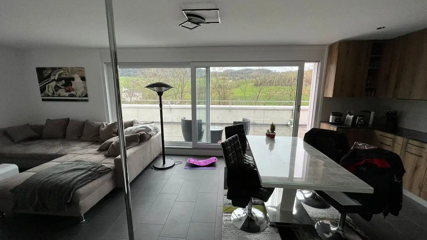 Attico in affitto - Ringmatt, 5063 Wölflinswil - Photo 2