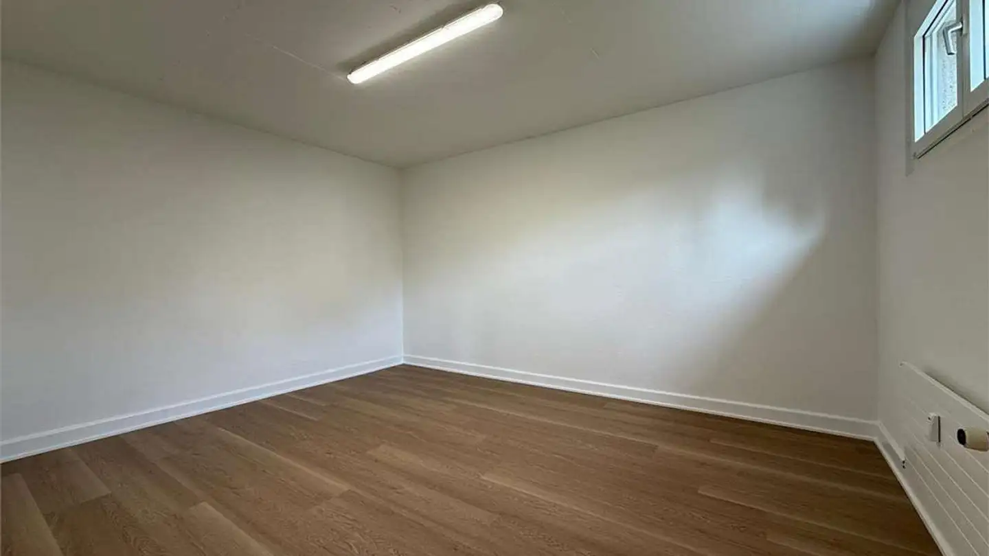 Storage space for sale - Via Vergiò 25, 6932 Breganzona