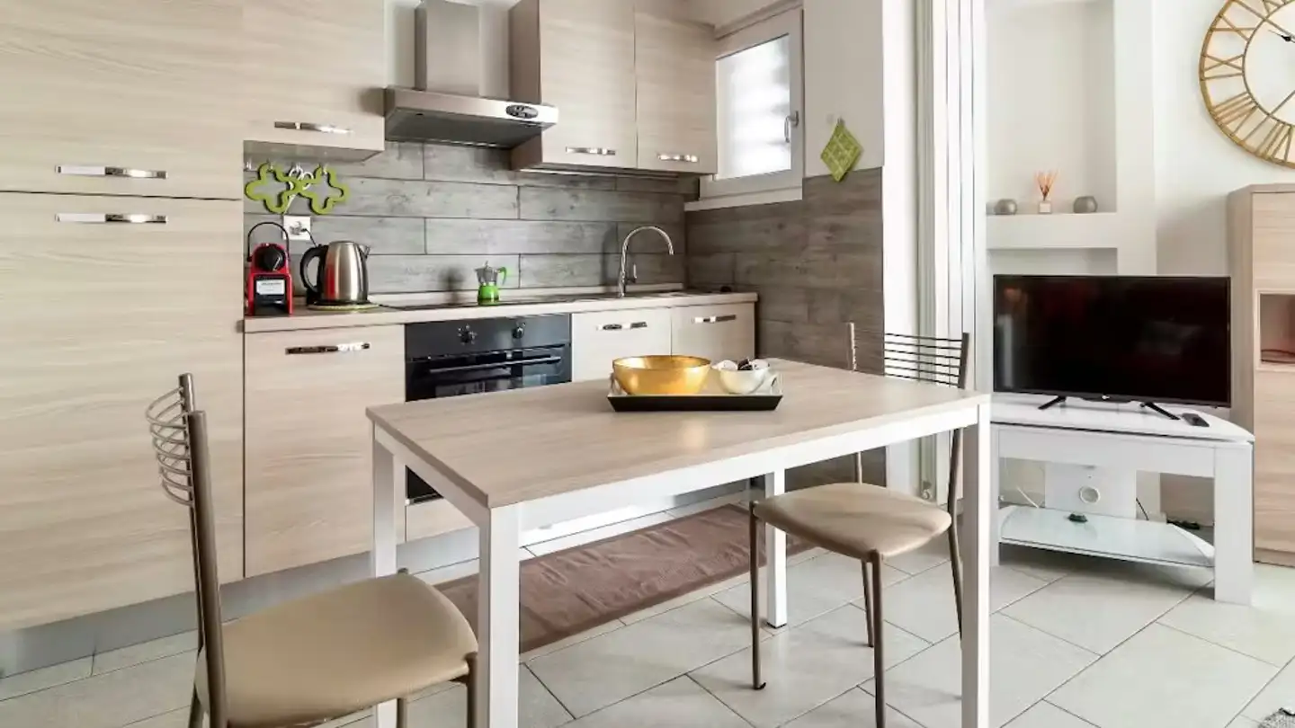 Wohnung mieten - Via Franco Zorzi, 6900 Paradiso - Foto 2