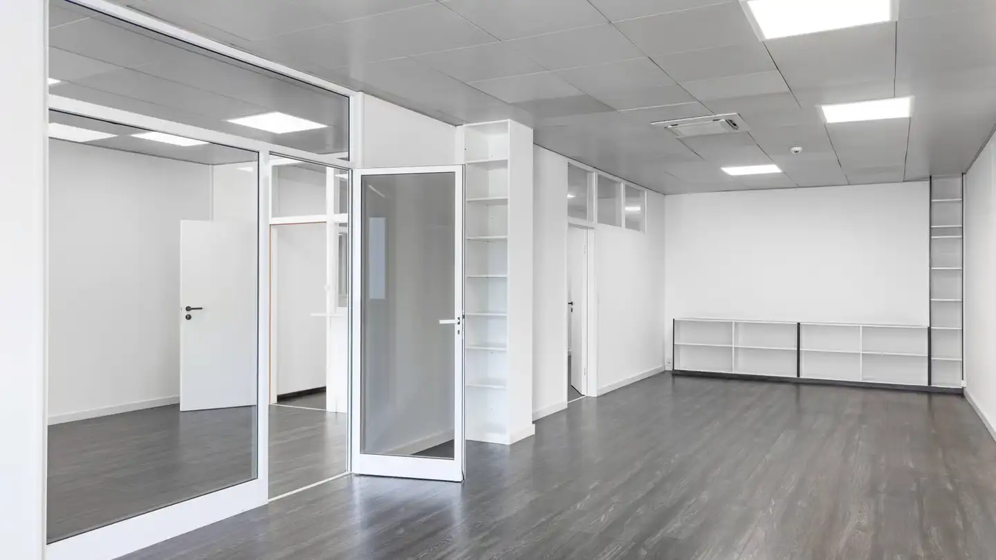 Bureau à louer - 1242 Satigny