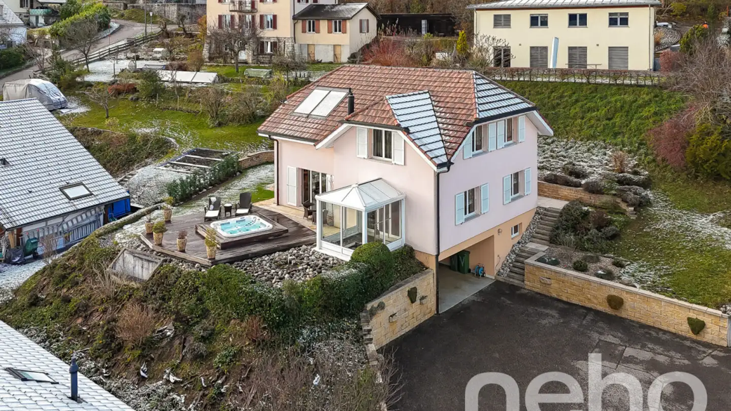 Casa singola in vendita - 2054 Chézard-St-Martin