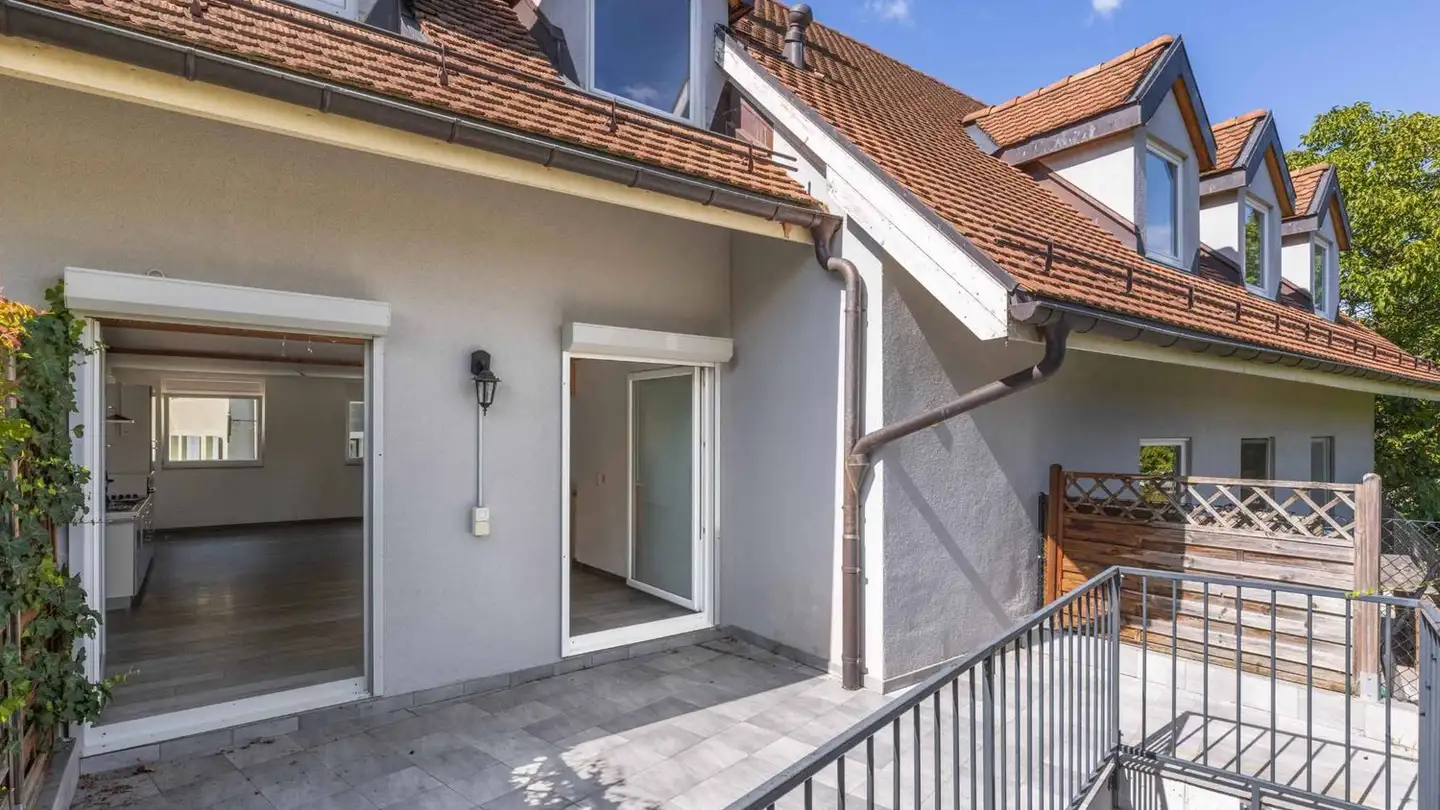 Apartment for sale - 1166 Perroy