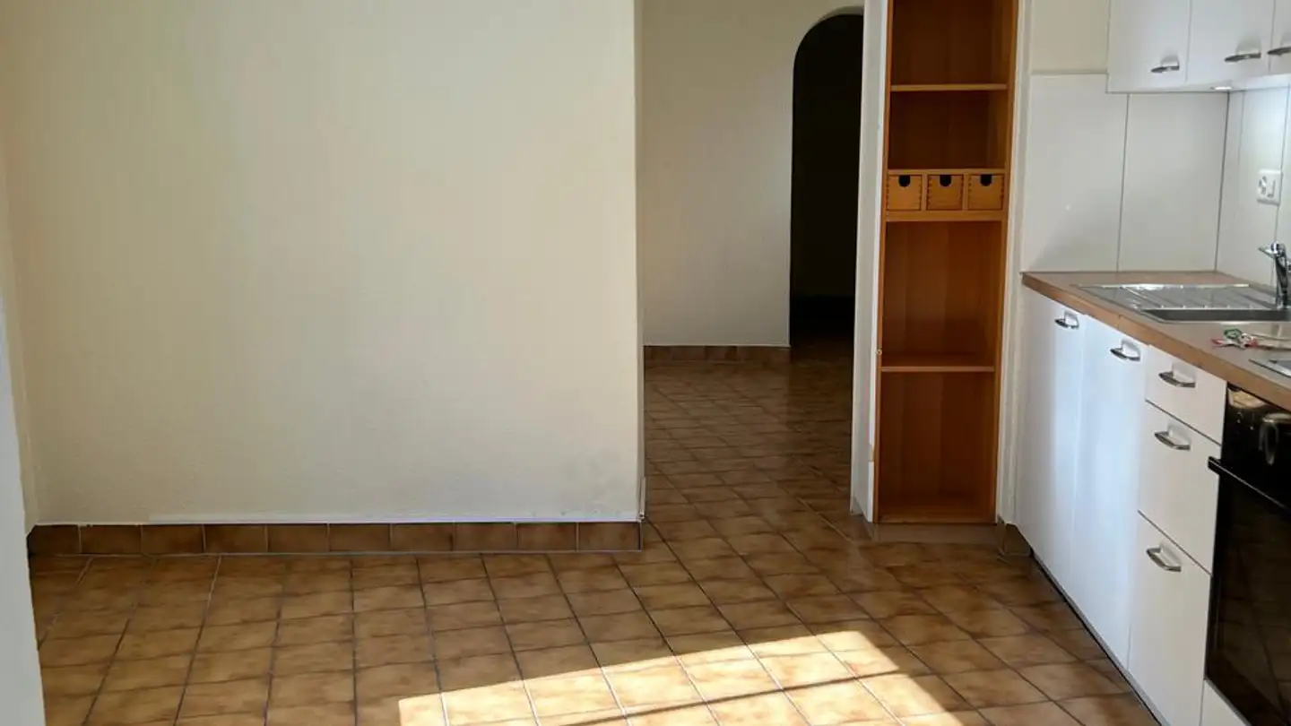 Apartment for rent - 1169 Yens - Photo 2