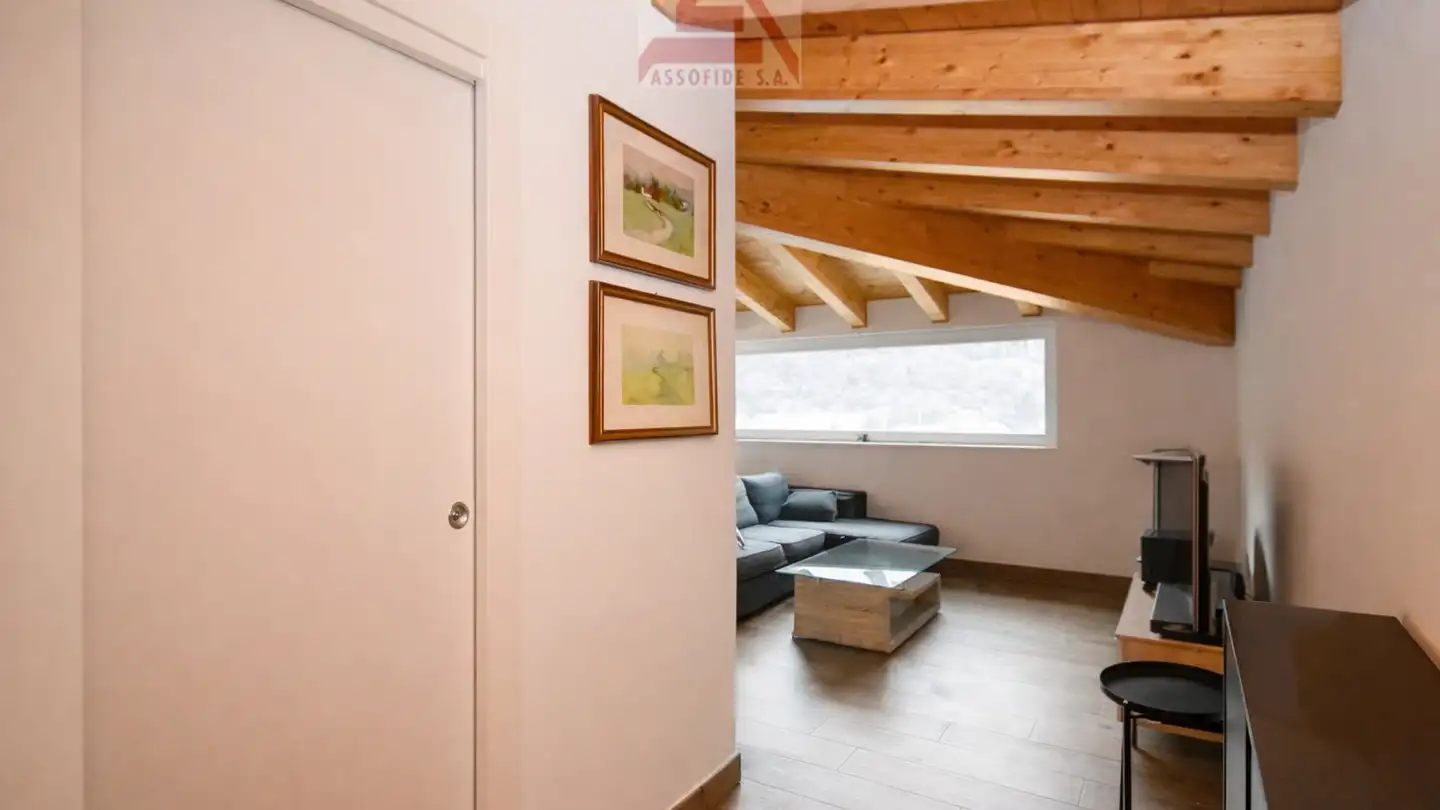 Attic flat for sale - Via Della Posta 4, 6592 S. Antonino - Photo 2