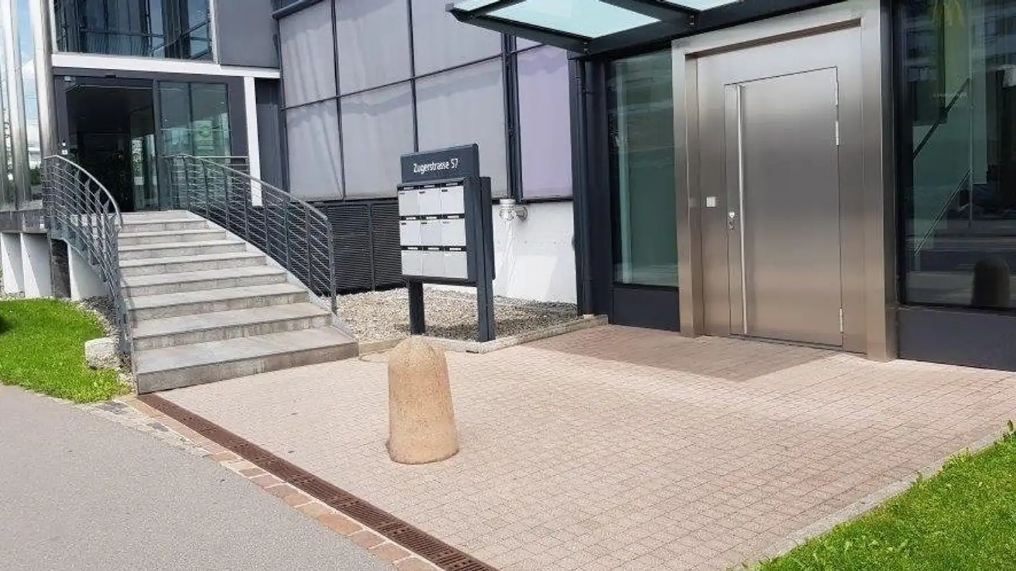 Indoor motorbike parking space for rent - Zugerstrasse 57, 6340 Baar