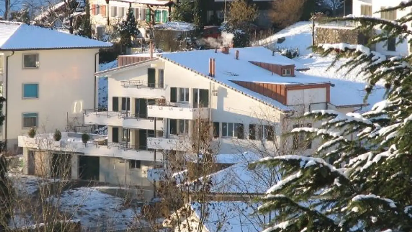 Attique à louer - Vorrütiweg 4, 6052 Hergiswil NW - Photo 2