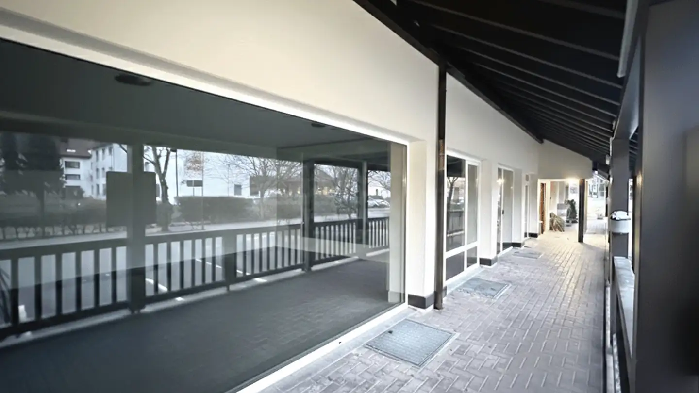 Gewerbe mieten - Flachsacherstrasse 8, 5242 Lupfig