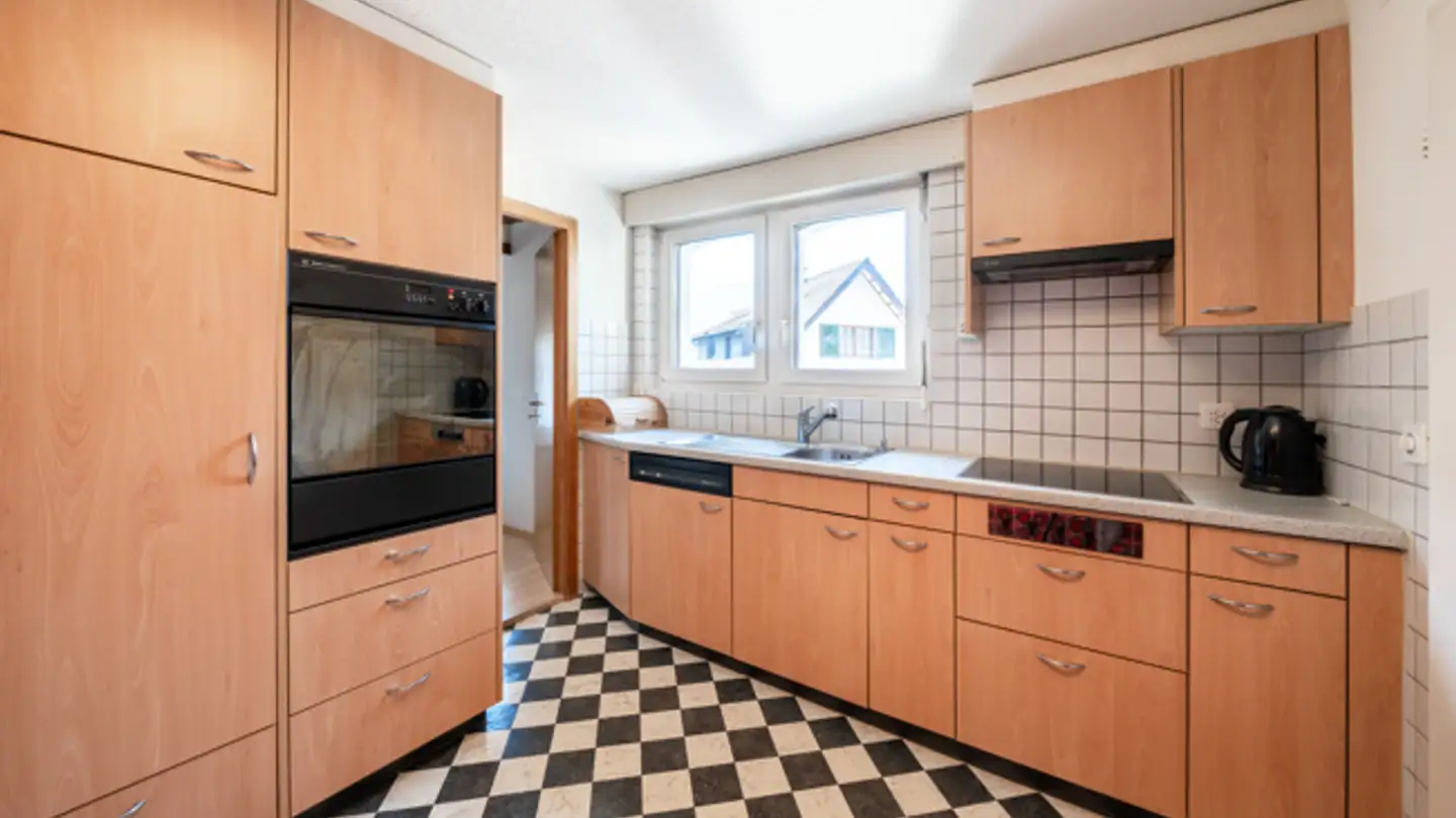 Residential building for sale - 8853 Lachen SZ - Photo 4