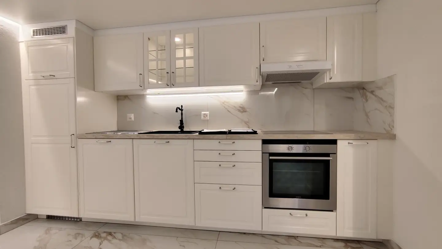 Row house for sale - 1926 Fully