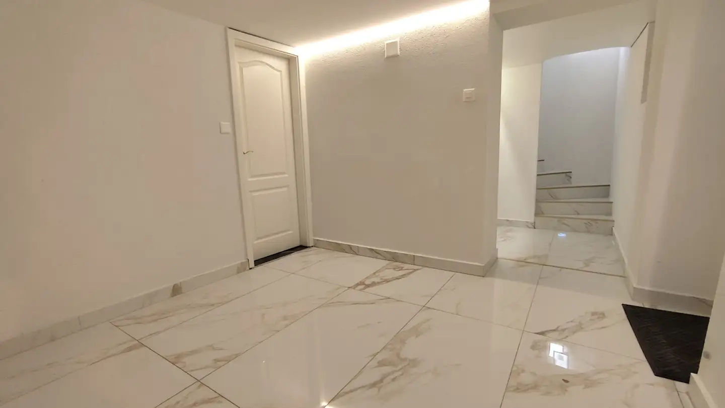 Row house for sale - 1926 Fully - Photo 3