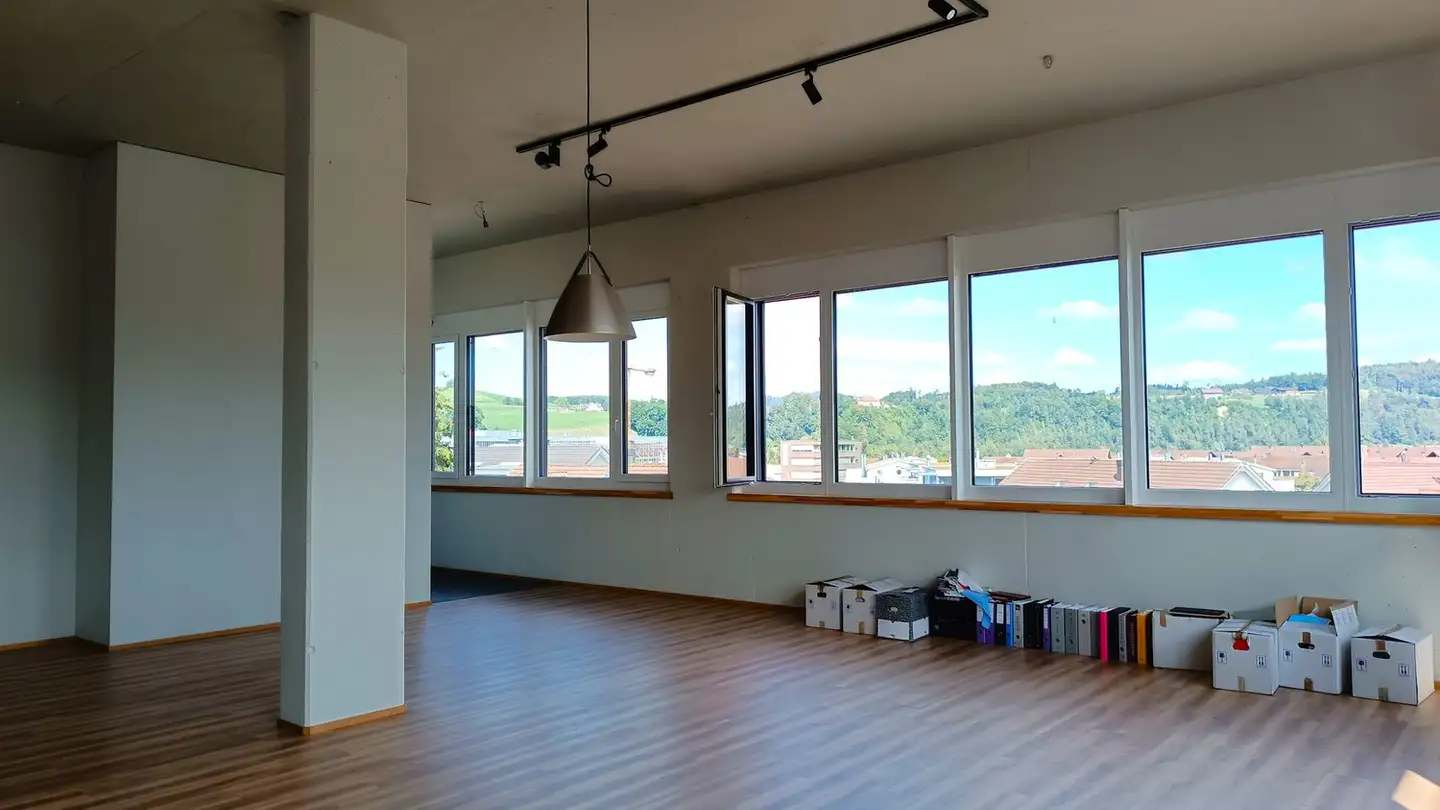 Bürofläche mieten - Sandackerstrasse 32, 9245 Oberbüren - Foto 4