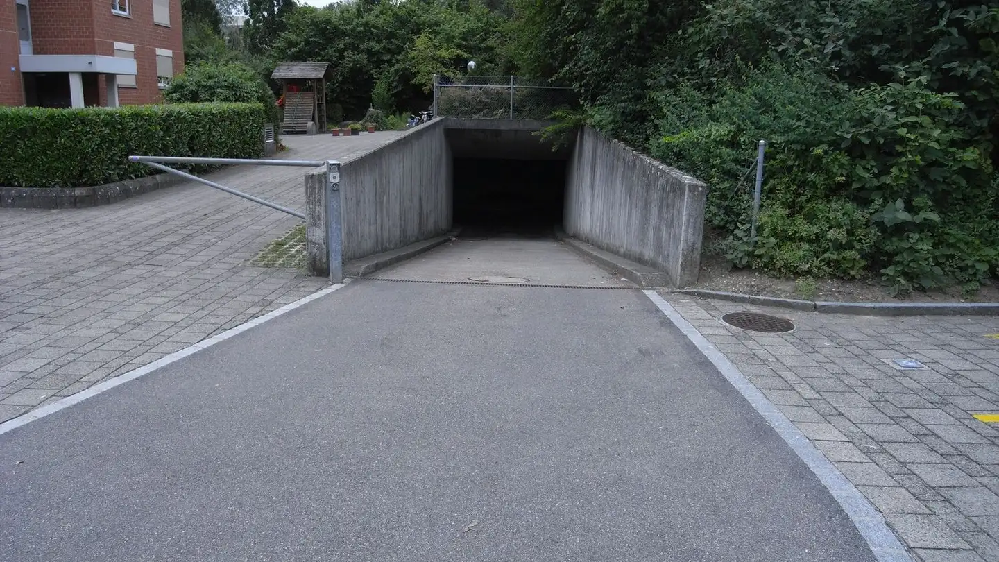 Single garage for rent - Köschenrütistrasse 139, 8052 Zürich