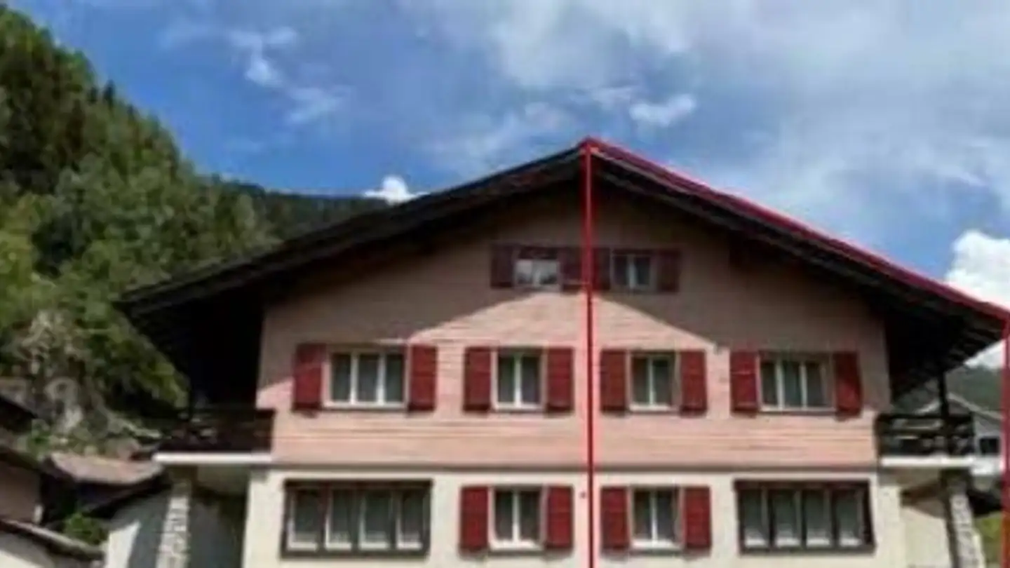 Maison jumelle à louer - Via Tumvi 35, 7163 Danis