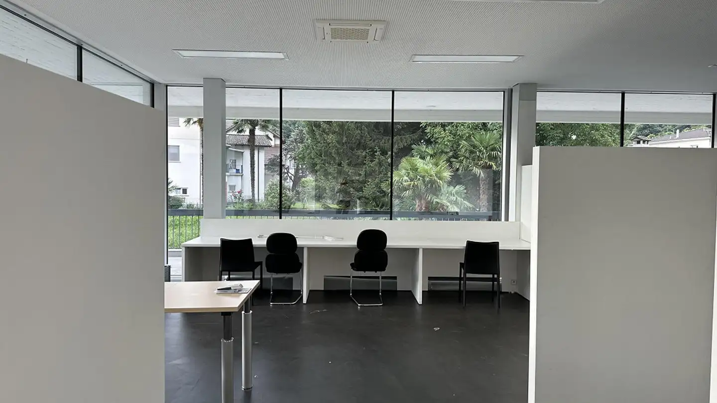 Spazio ufficio in affitto - Via Ai Molini 3, 6616 Losone - Photo 3