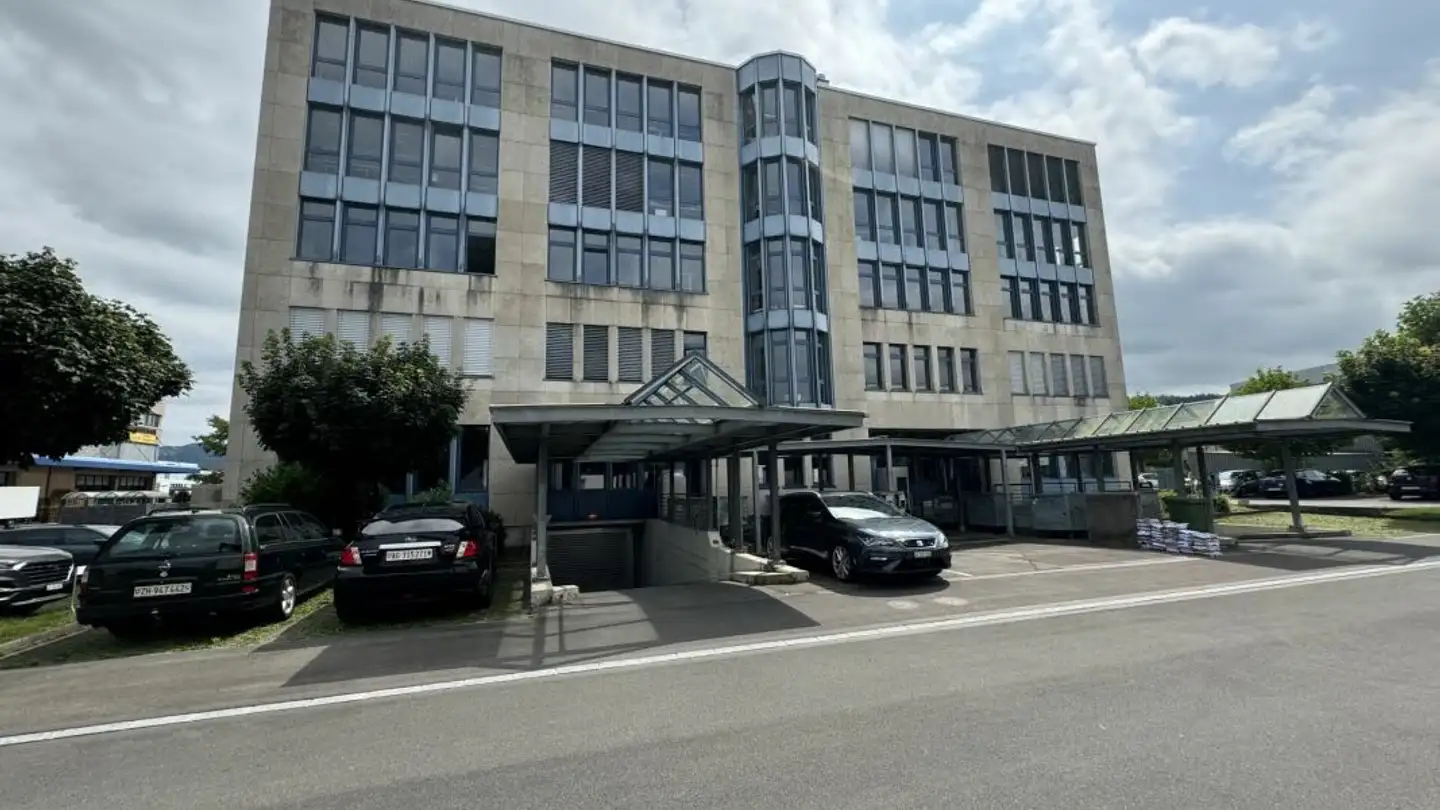 Bürofläche mieten - Grundstrasse 12, 6343 Rotkreuz